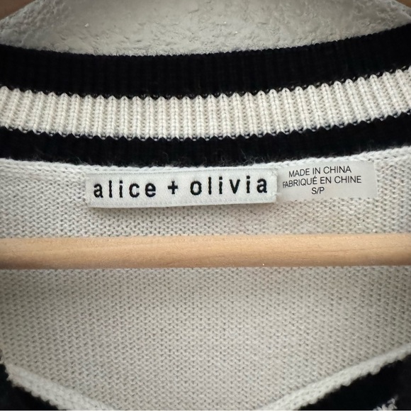 Alice + Olivia Albina LOVE Sweater RARE HTF Pullover Crew Wool Classic Novelty S - Picture 13 of 15